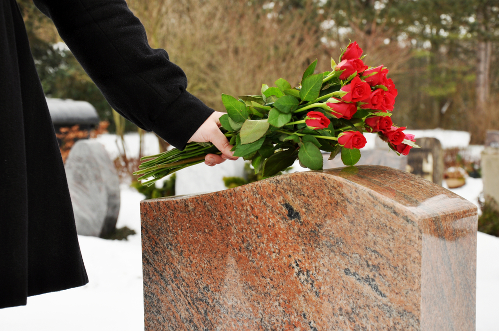 Proper Funeral Etiquette In the Winter